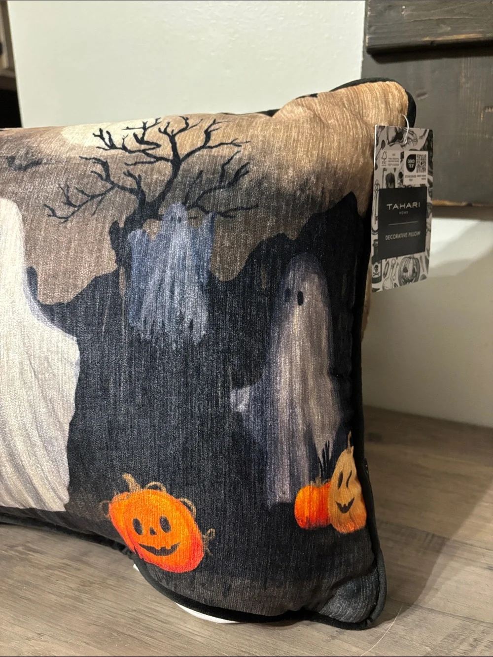NWT TAHARI HOME 14x20 Eerie Ghost Scene Pillow BATS JACK O LANTERNS